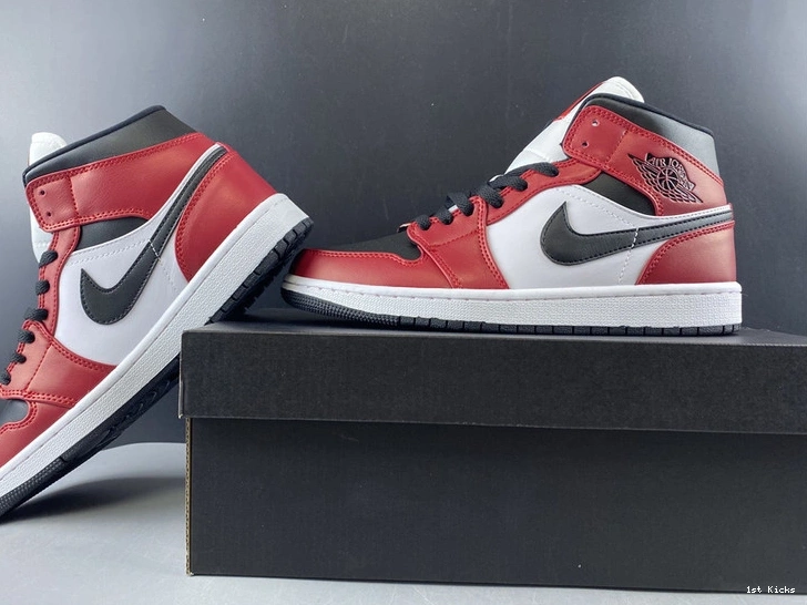 1 554724-069 AJ1 Jordan Chicago  Air Mid 0313